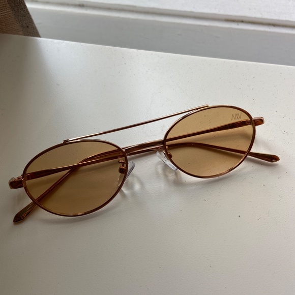 SUZI Sunglasses in nude - Picture 3 of 5